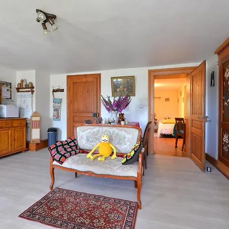 Ou D'hotes A La Ferme بيت ضيافة أوربي